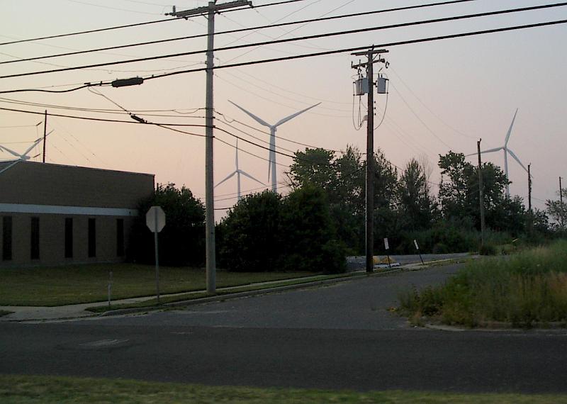 IMGP1421.JPG - Windmills at work